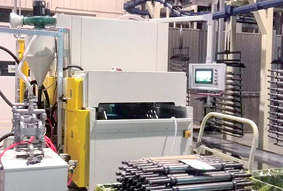 智能湿式喷砂机/汽车转动轴