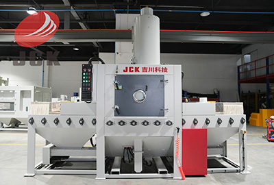 输送式双面自动喷砂机