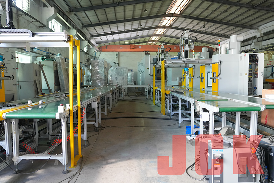 集成烹饪内胆自动化喷砂生产线